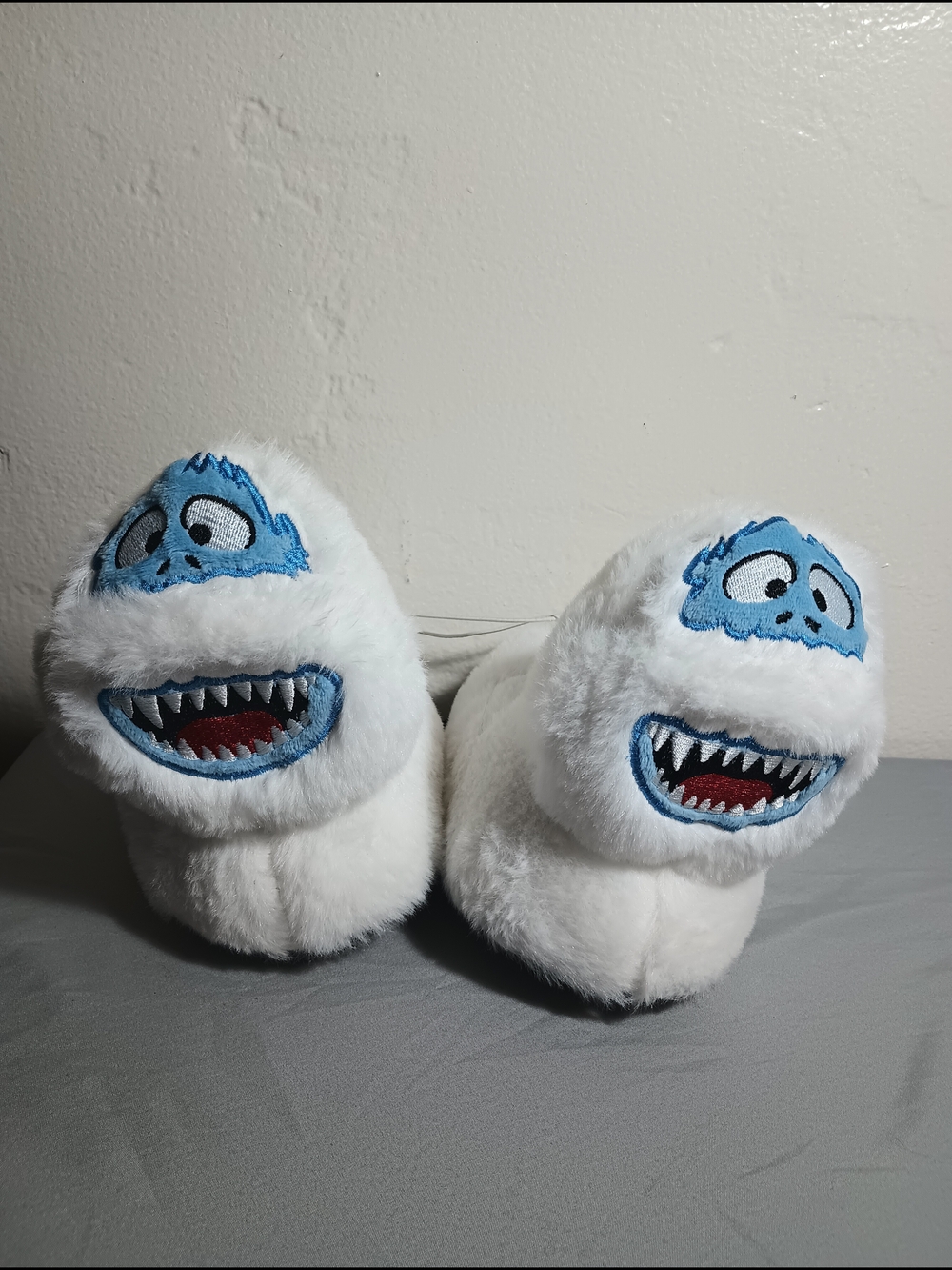 Bioworld Rudolph The Raindeer Abominable Snowman 3D Slippers